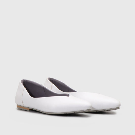 Adorable Projects Official Adorableprojects - Alani Flat Shoes White - Sepatu Flat