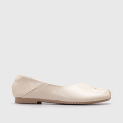 Adorable Projects Official Adorableprojects - Lulula Flat Shoes Cream - Sepatu Tabi