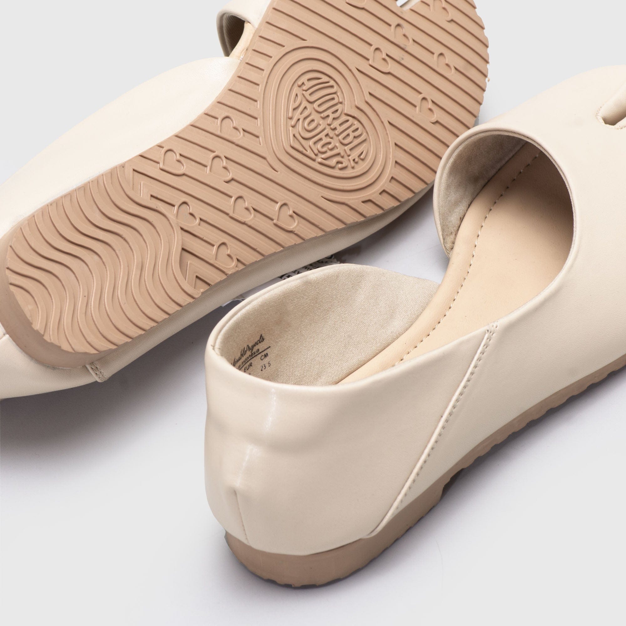 Adorable Projects Official Adorableprojects - Lulula Flat Shoes Cream - Sepatu Tabi