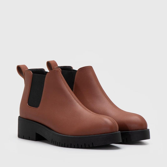 Adorable Projects Boots 35 / Tan Lannister Tan Chelsea Boots