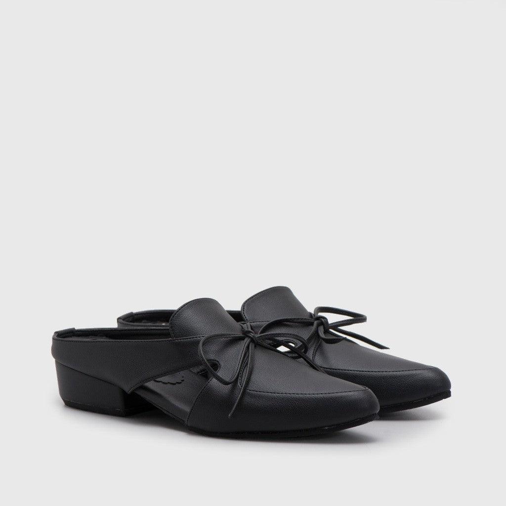 Adorable Projects Mules 40 / Black Plataria Mules Black