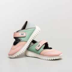 Adorable Projects Sneakers Aryesha Sneakers