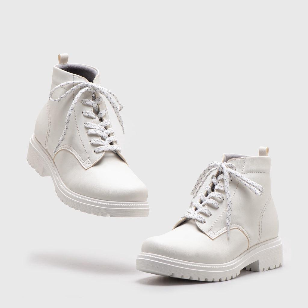 Adorable Projects-Dev Boots Blugi Boots White