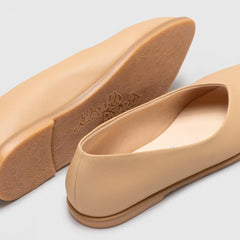 Adorable Projects-Dev Flat shoes Donetti Point Flat Nude