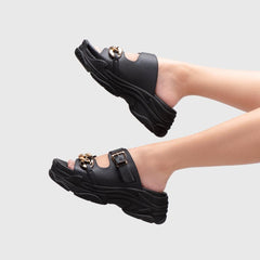 Adorable Projects-Dev Sandals Isolde Sandals Black