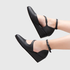 Adorable Projects-Dev Wedges Yamun Wedges Black